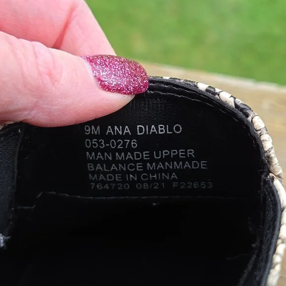 A.N.A Faux Snakeskin Ankle Boots Booties Memory Foam Like New Condition Womens 9 - Picture 5 of 7